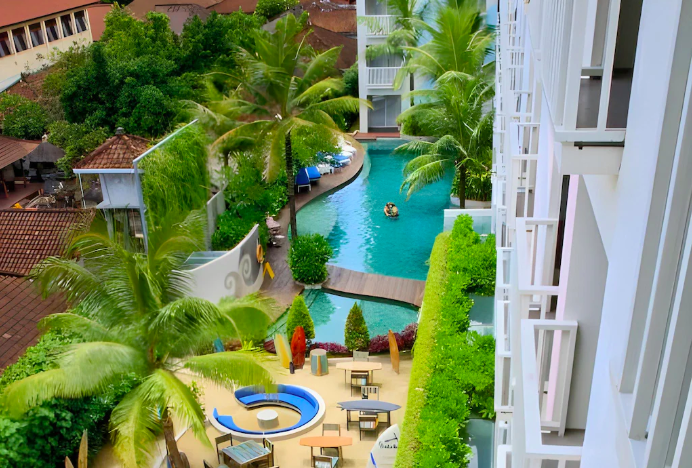 Bliss Surfer Hotel Legian Bali / Similar Deluxe Room 2