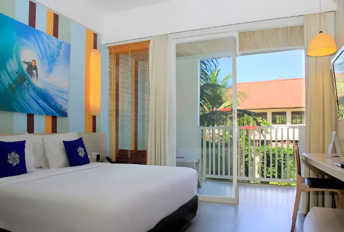Bliss Surfer Hotel Legian Bali / Similar Deluxe Room 1